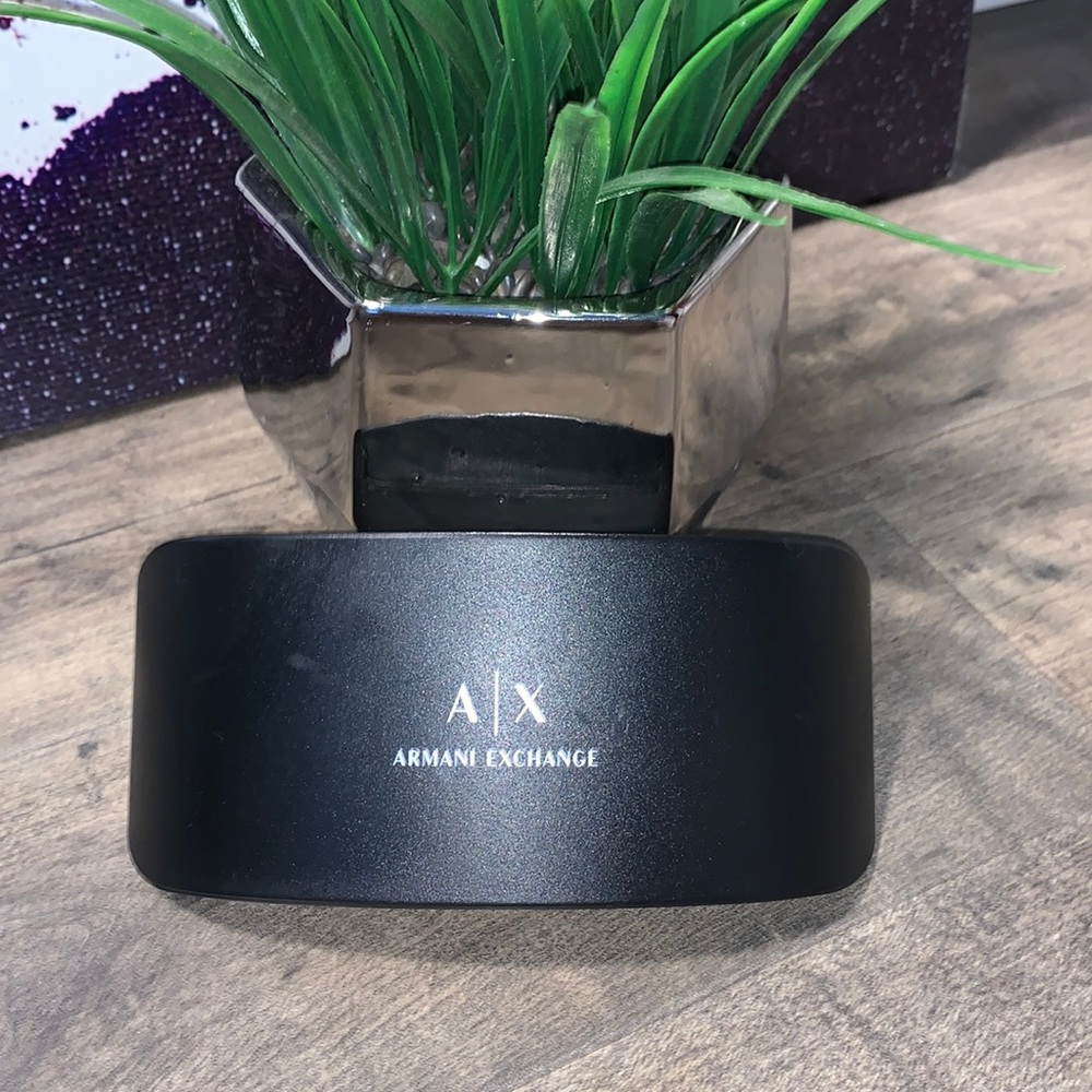 ARMANI EXCHANGE SUNGLASS CASE